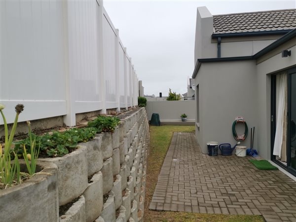 3 Bedroom Property for Sale in Reebok Western Cape